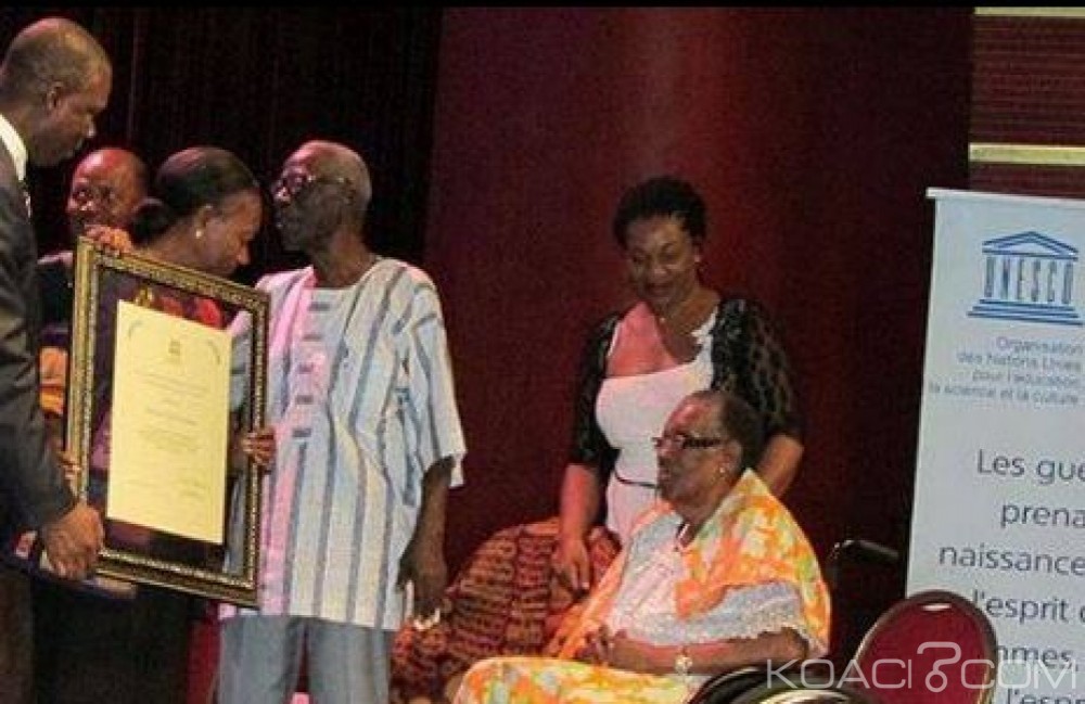 Côte d'Ivoire: Honoré par l'UNESCO, Bernard Dadié a reçu son prix