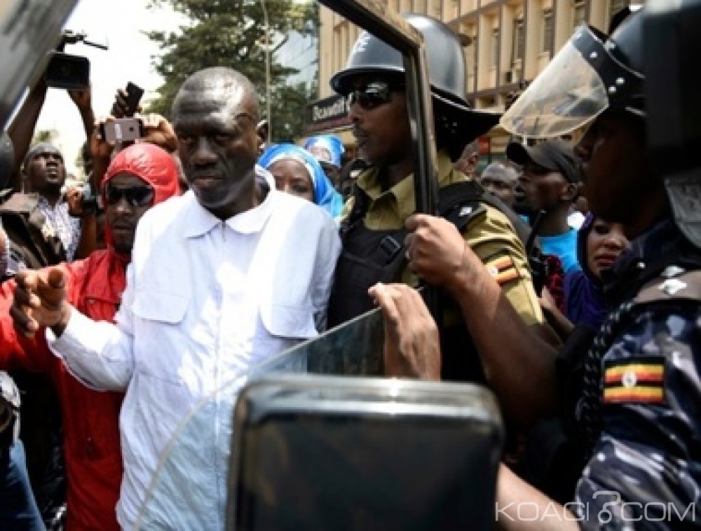 Ouganda: Le candidat à  la présidentielle Kizza Besigye relà¢ché