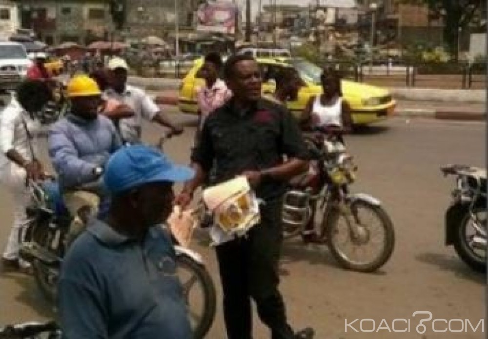 Cameroun: Douala, la police interdit la distribution d'un journal invitant Biya à  prendre sa retraite