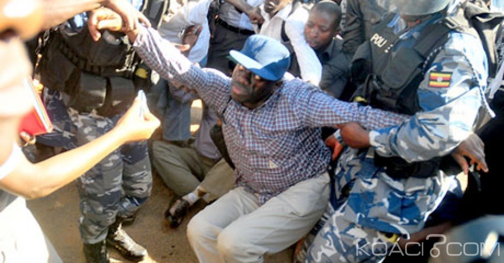 Ouganda : Réélu pour un 5ème  mandat , Museveni approuve l'arrestation de deux rivaux