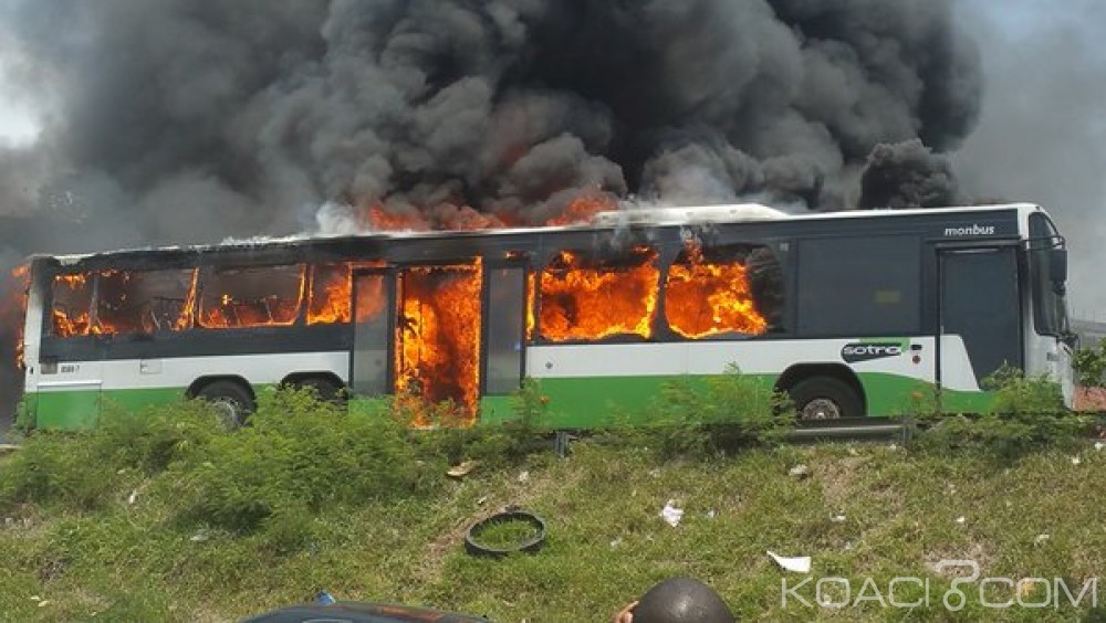 Côte d'Ivoire: Un bus en pleine  circulation prend feu, aucune victime déplorée