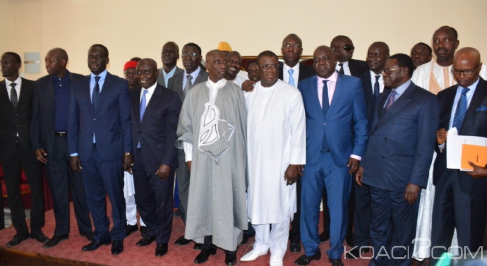 Sénégal: Référendum, l'opposition rejette les résultats et menace d'entrer en «rébellion» contre Sall