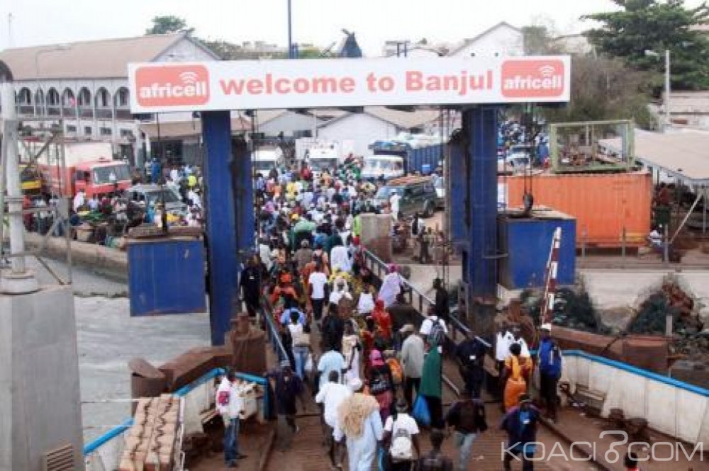 Sénégal-Gambie: Jammeh porte plainte contre Dakar pour protester contre le boycott des transporteurs sénégalais