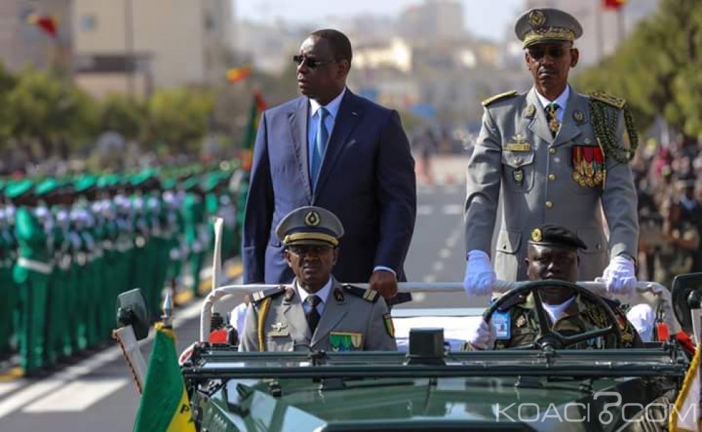 Sénégal: Terrorisme, Sall exhibe sa force militaire et invite à  dénoncer tout suspect