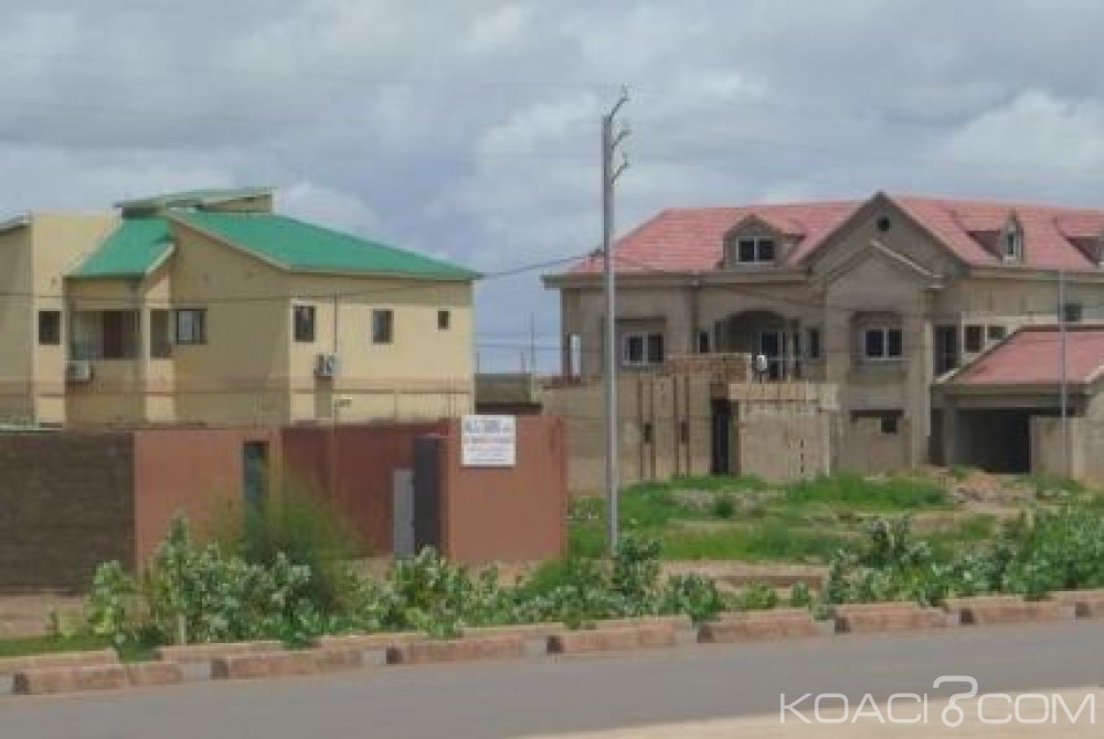 Burkina Faso: Le gouvernement  annonce un audit sur les parcelles de Ouaga 2000, le général Zida renonce aux siennes