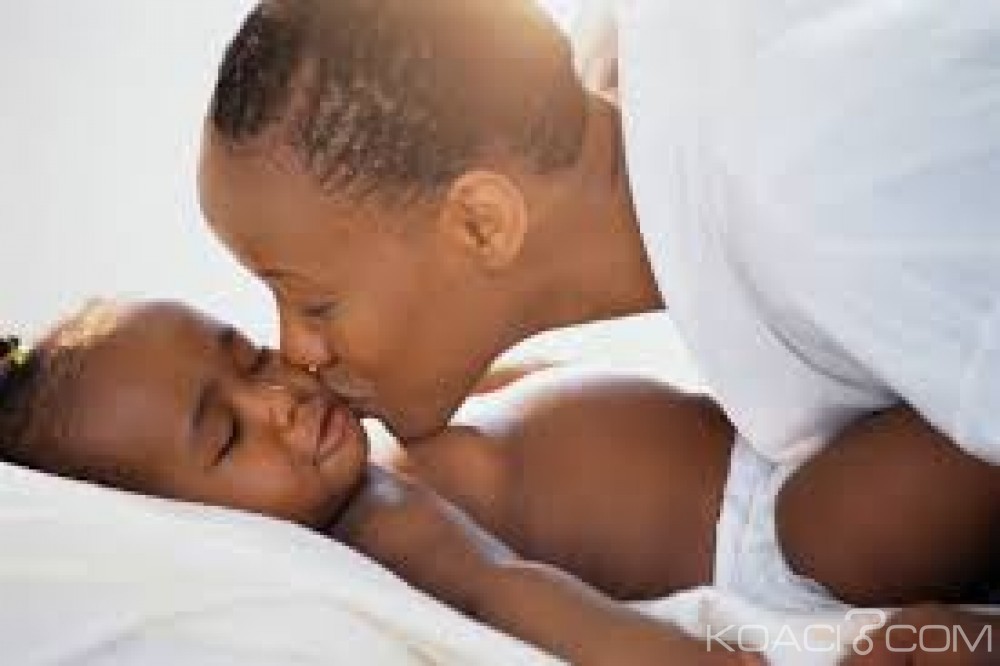 Koacinaute: Pourquoi vous ne devez jamais laisser quelqu'un embrasser votre bébé sur les lèvres !!