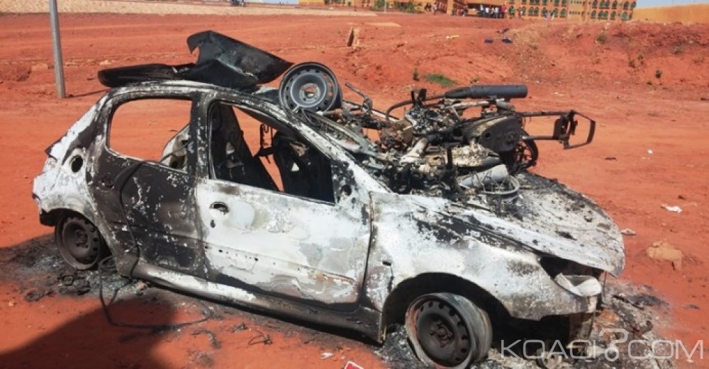 Burkina Faso: Des étudiants incendient le véhicule d'un de leurs responsables et saccagent son bureau