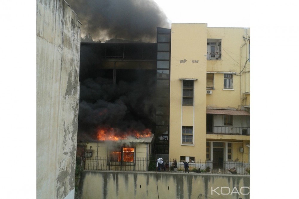 Algérie: Incendie  à  la direction de l'Education d'Alger à  la veille d'un concours