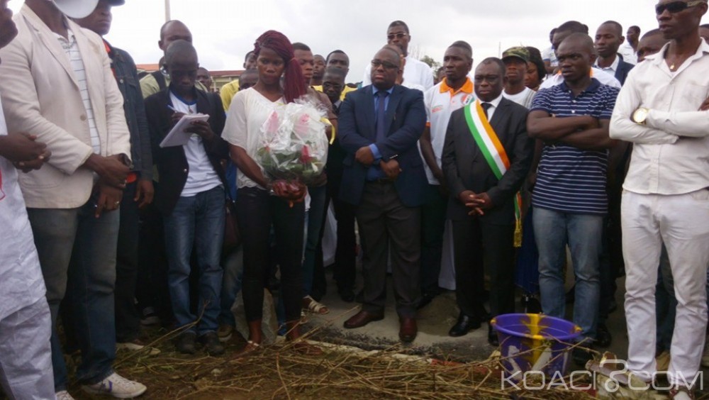 Côte d'ivoire: KKB et Ahipeaud Martial rendent hommage à  Allaba Roland, mort sur le Campus