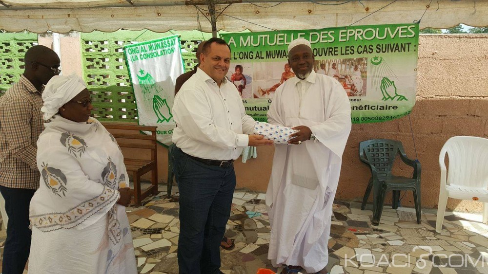 Côte d'Ivoire: Le groupe Carrefour fait un don à  l'Ong Al Mwussat de la mosquée du Chu de Treichville