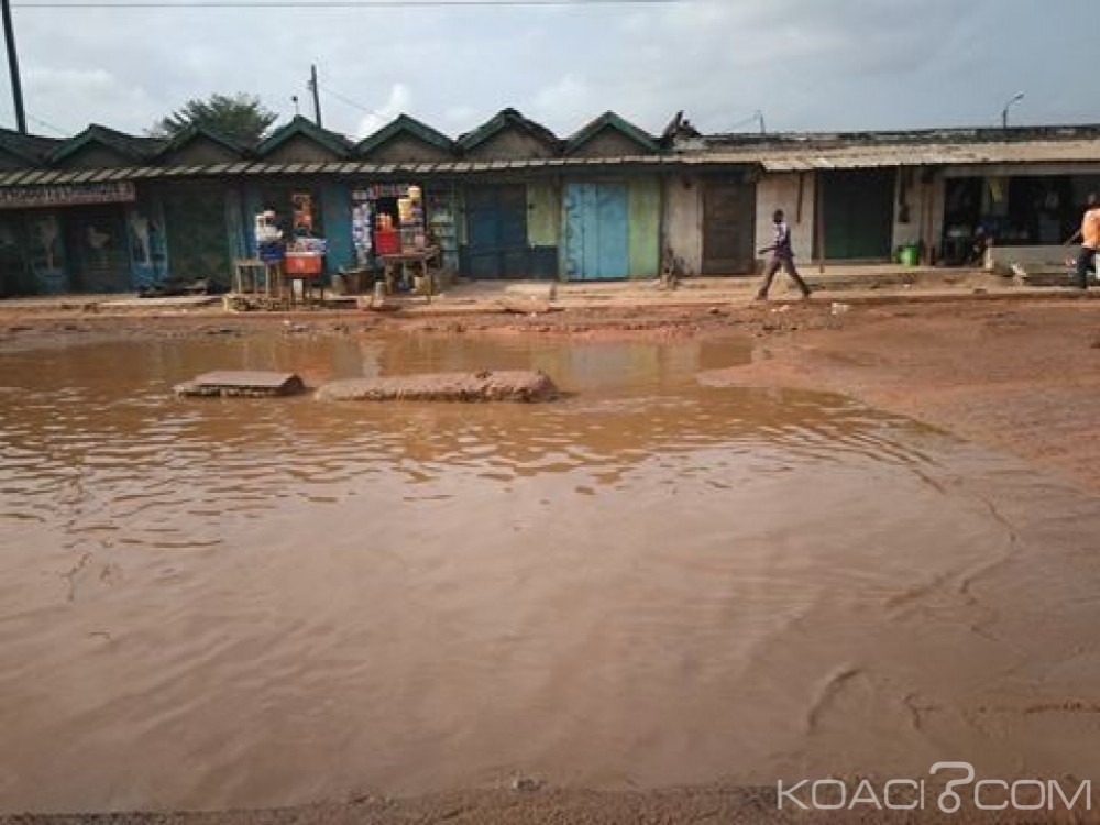 Côte d'Ivoire: Abobo, pendant que la mairie est en réfection, les voies aux alentours d'elle se dégradent