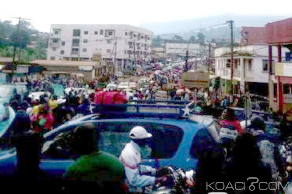 Cameroun :  Climat social,   des milliers de manifestants descendent dans la rue à  Bamenda