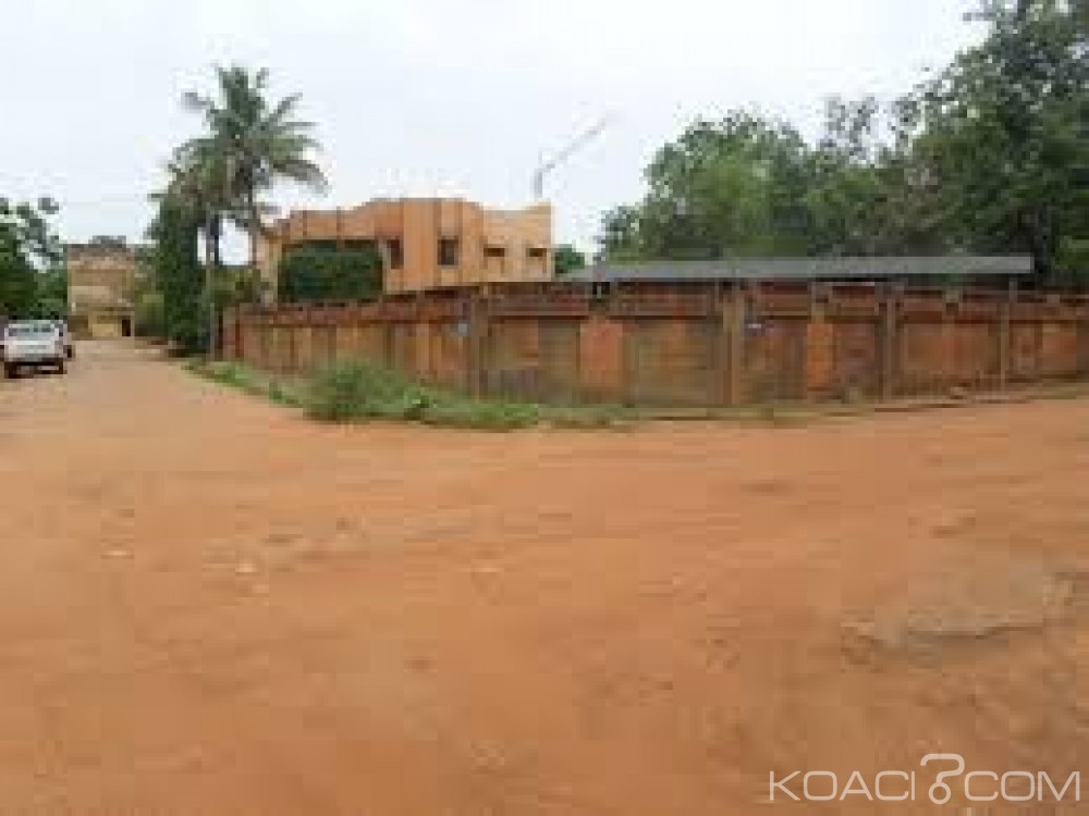 Burkina Faso: Surpris dans une chambre de passe, il prend le mur et pris pour un voleur il se fait tabasser à  mort