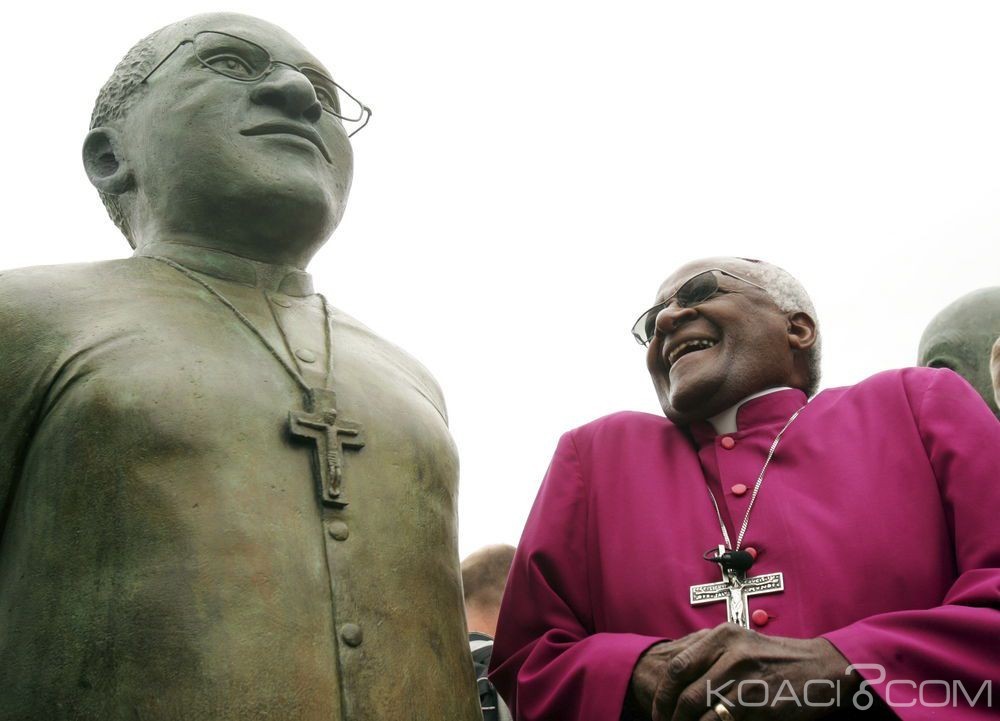 Afrique du Sud:  L'archevêque Desmond Tutu de nouveau hospitalisé pour une infection
