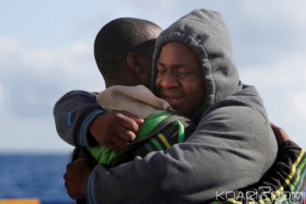 Libye : Près de 1 800 migrants entassés  dans des embarcations secourus au large, trois migrants retrouvés morts