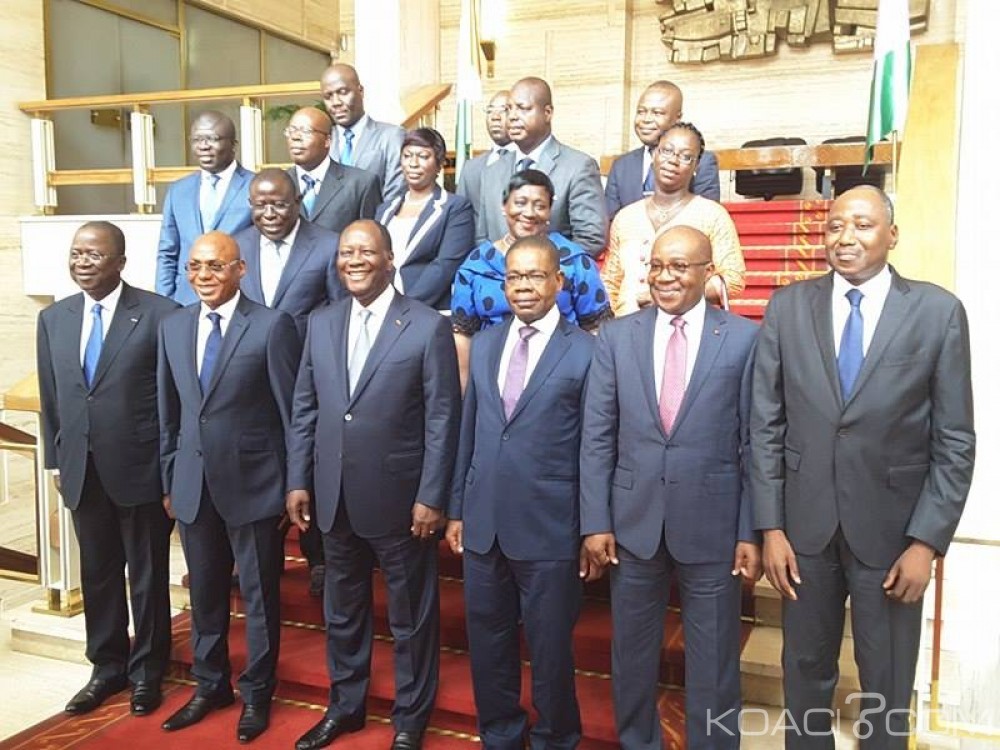 Côte d'Ivoire: Le comité des experts a remis l'avant-projet de la Constitution à  Ouattara et lui a fait ses remarques