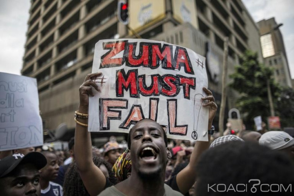 Afrique du Sud: De nouveaux heurts  entre policiers  et étudiants  font  plusieurs blessés