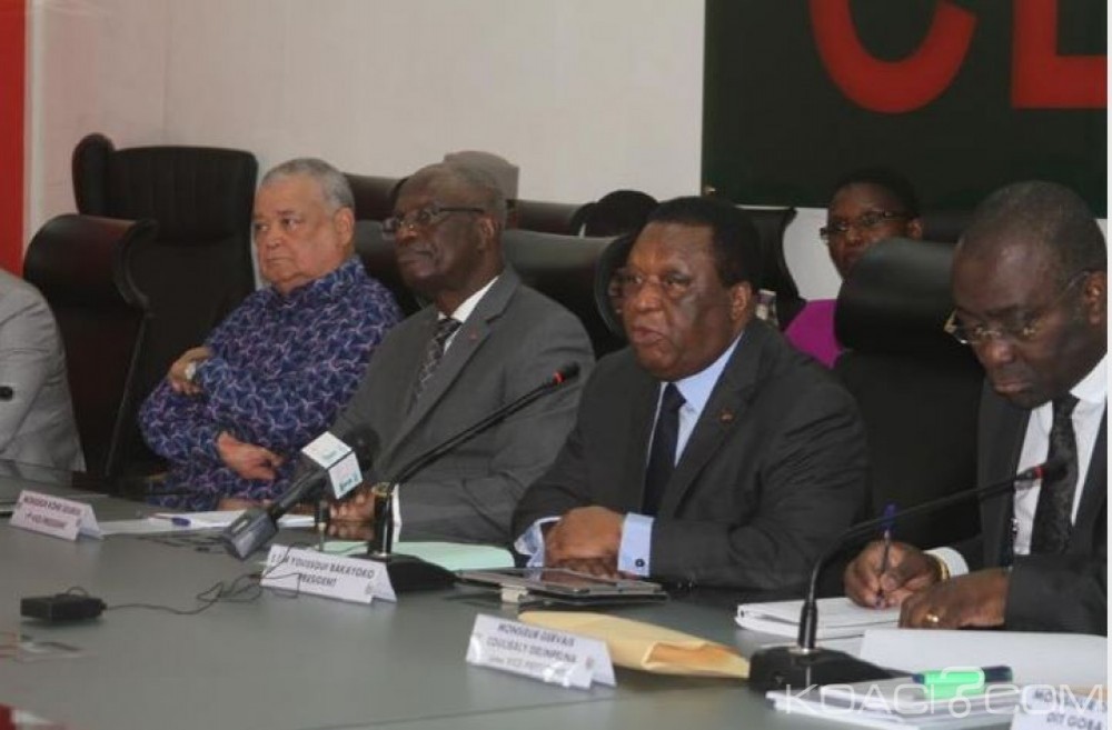 Côte d'Ivoire: Referendum constitutionnel, la CEI annonce le début de la distribution des cartes d'électeurs pour samedi prochain
