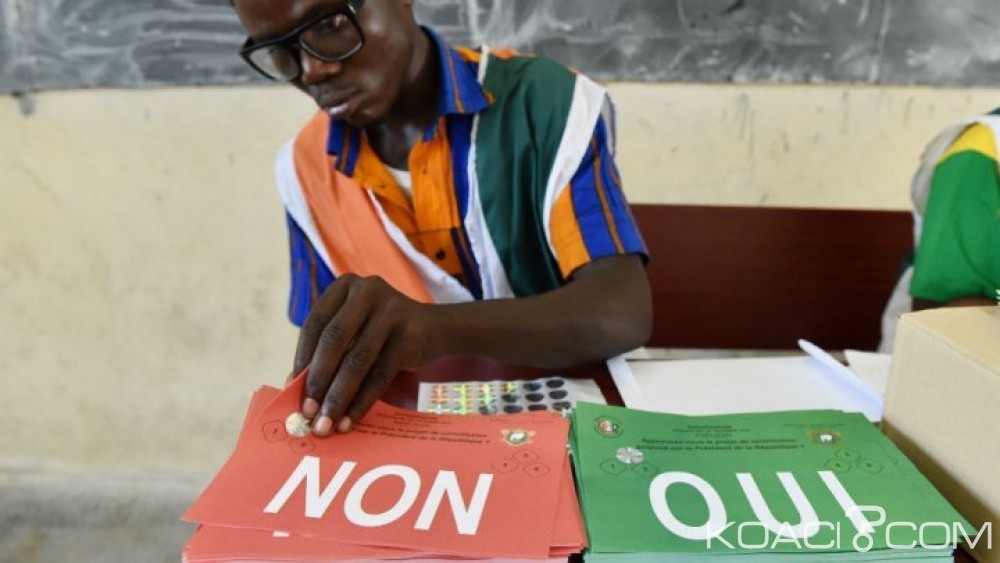 Côte d'Ivoire: Référendum, résultats provisoires, sans surprise le «oui» l'emporte sur le «non» mais avec un faible taux de participation