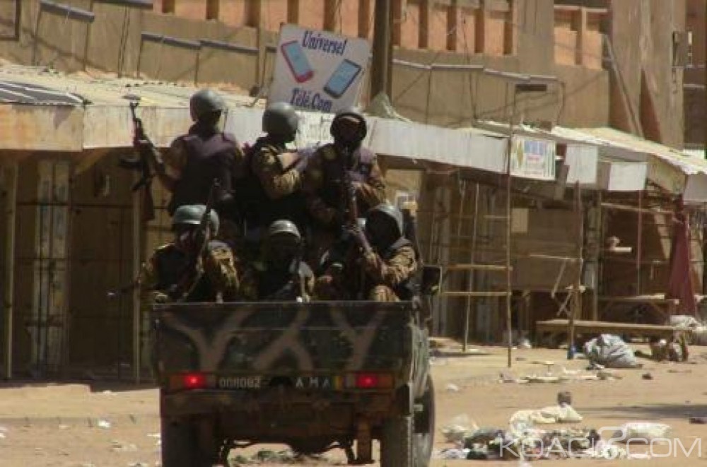 Mali: Deux  otages  après l'attaque de Banamba, une vingtaine de prisonniers en fuite