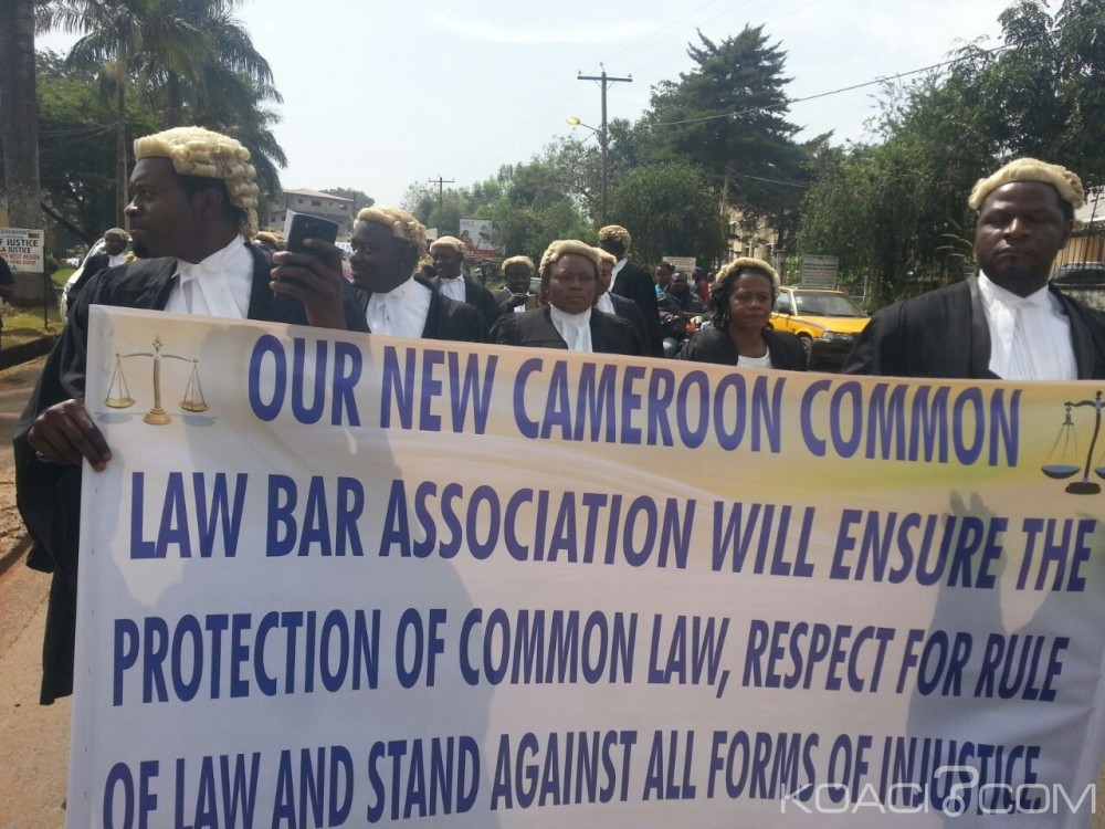 Cameroun: Des avocats anglophones dispersés au gaz lacrymogènes par la police à  Bamenda