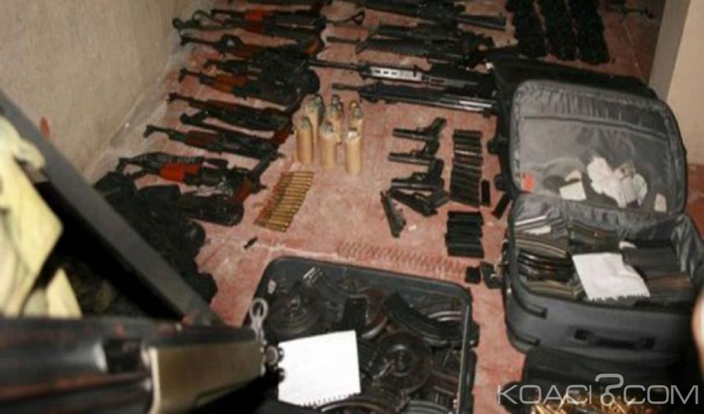 Tunisie:  Découverte  de cinq  caches d'armes près de la frontière libyenne