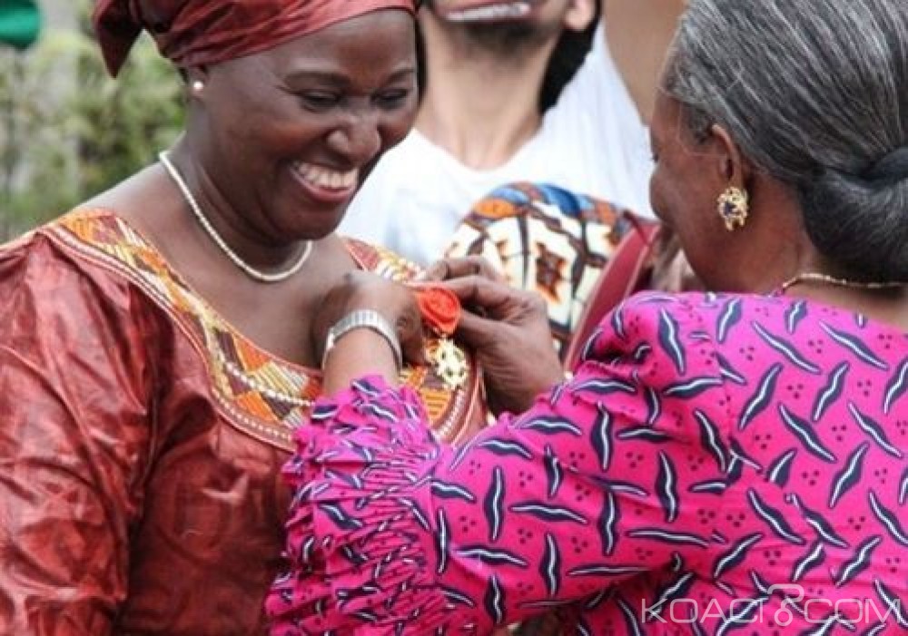 Côte d'Ivoire : La Chancellerie effectue des décorations depuis l'intérieur du pays