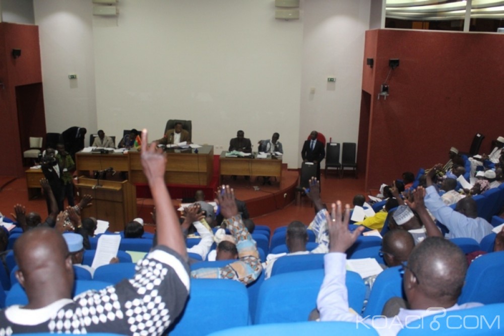 Burkina Faso: L'assemblée nationale autorise le retour des militaires dans le gouvernement