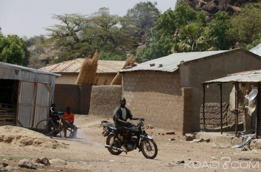Nigeria: Trois villages attaqués par des islamistes à  vélo, cinq morts et des maisons incendiées