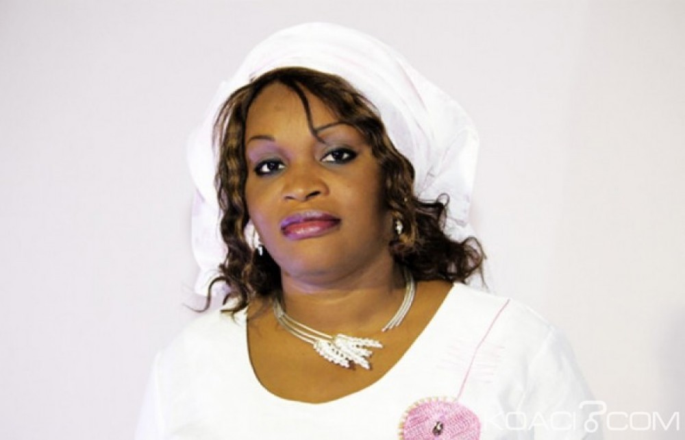 Sénégal : Une ministre limogée depuis octobre défie Sall, refuse de quitter son poste et «déchire» la convocation de la présidence