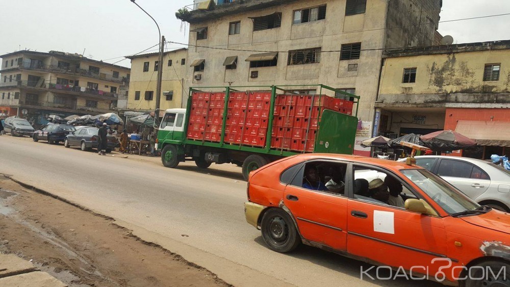 Côte d'Ivoire: Dans les embouteillages et l'effervescence, Abidjan prépare la fête de Noël