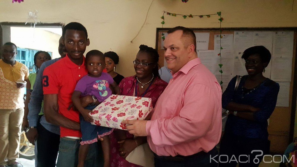 Côte d'Ivoire: Cfao Retail offre des cadeaux de Noël aux enfants de l'ong Cavoequiva