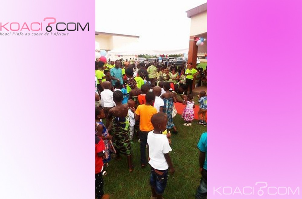 Côte d'Ivoire: Henriette Konan Bédié «gà¢te» les pensionnaires de l'Institut des aveugles