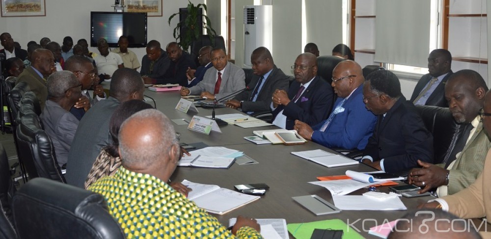 Côte d'Ivoire: Grève annoncée à  la Fonction Publique, Abinan invite les syndicats à  attendre le «Forum» de février prochain