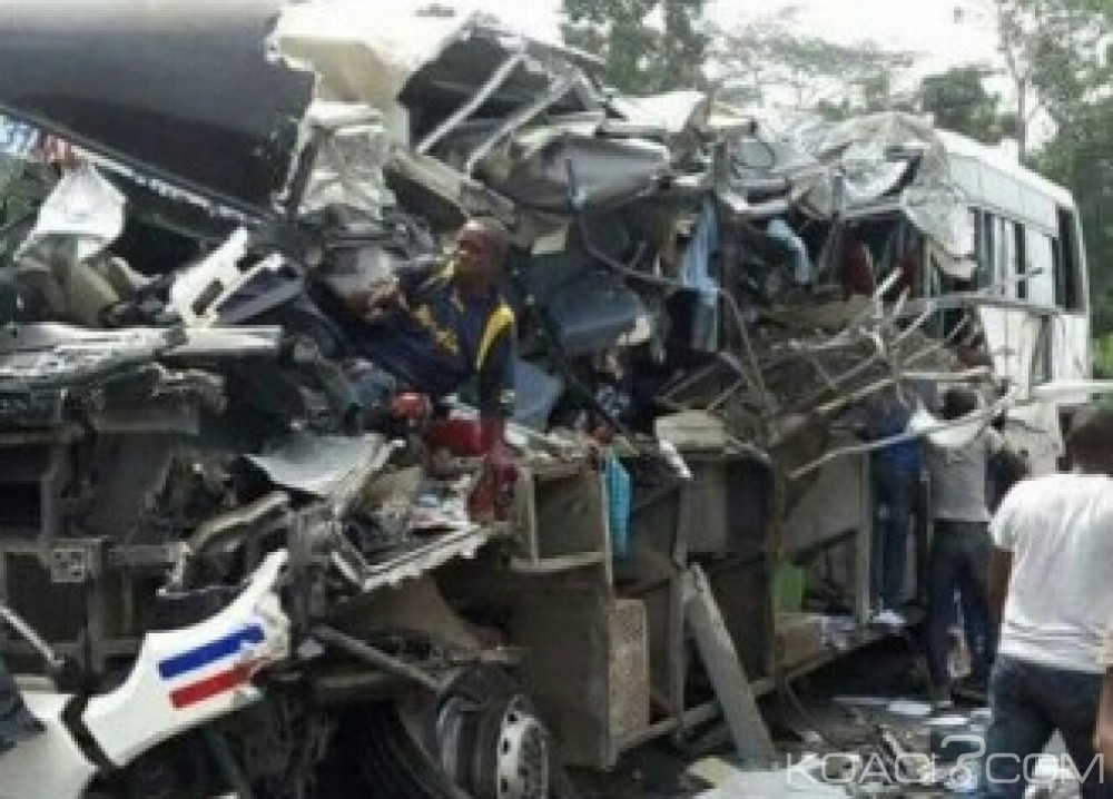 Cameroun:  Une trentaine de morts dans un grave accident de la circulation entre Douala et Yaoundé