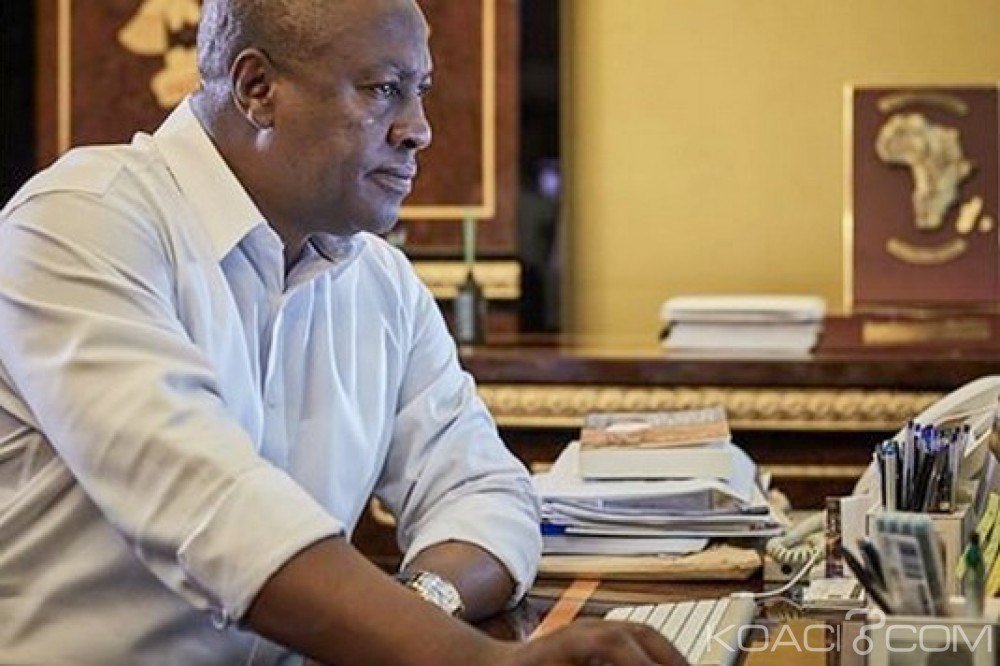 Ghana: Mahama écrit à  Akufo Addo et abandonne la résidence de retraite