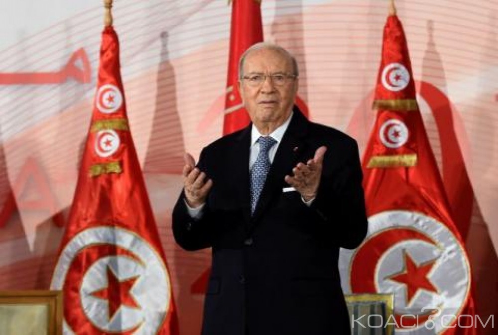 Tunisie: Terrorisme , Béji Caïd Essebsi  prolonge l' état d'urgence pour un mois