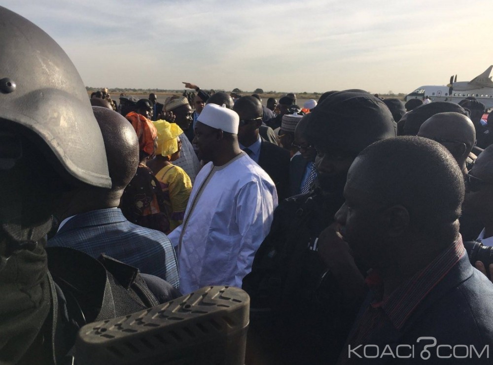 Gambie: Le Président Adama Barrow est arrivé à  Banjul en provenance du Sénégal