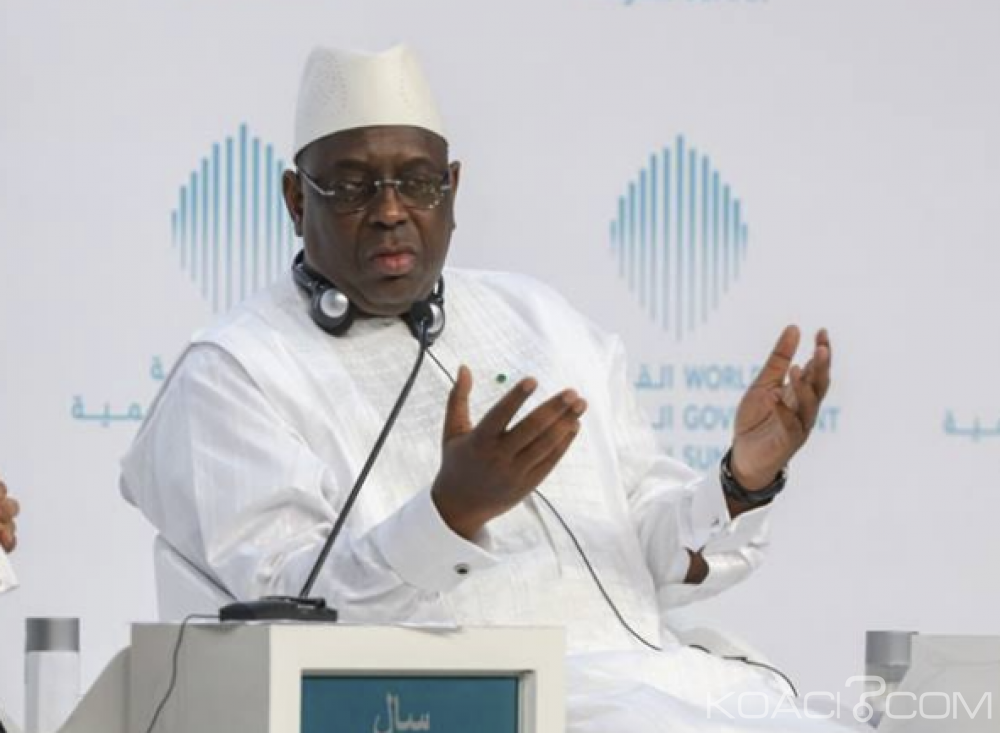 Sénégal: Accusé d'être budgétivore, Sall s'explique et «mouille» Abdoulaye Wade