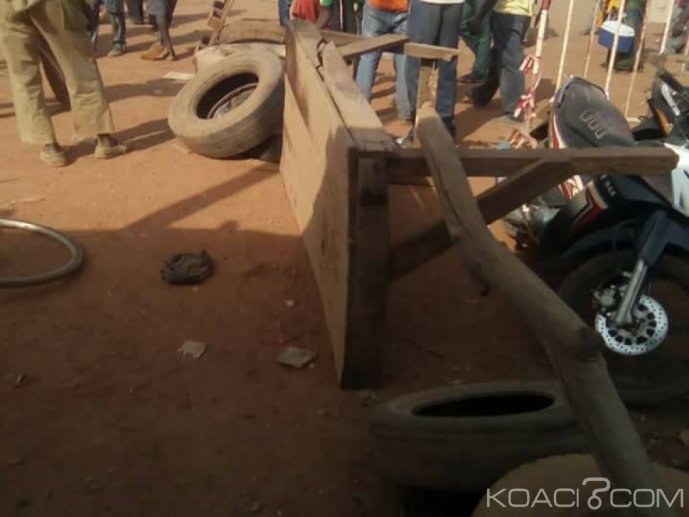 Côte d'Ivoire: Abobo, affrontements à  la machette entre deux clans rivaux à  «derrière rails», au moins 6 blessés graves