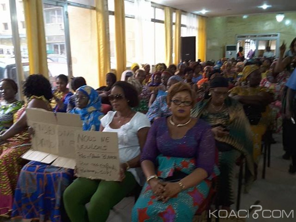 Côte d'Ivoire :  Grève dans l'enseignement, des mamans se mobilisent pour faire échec aux manœuvres des enseignants qui veulent prendre l'école en otage