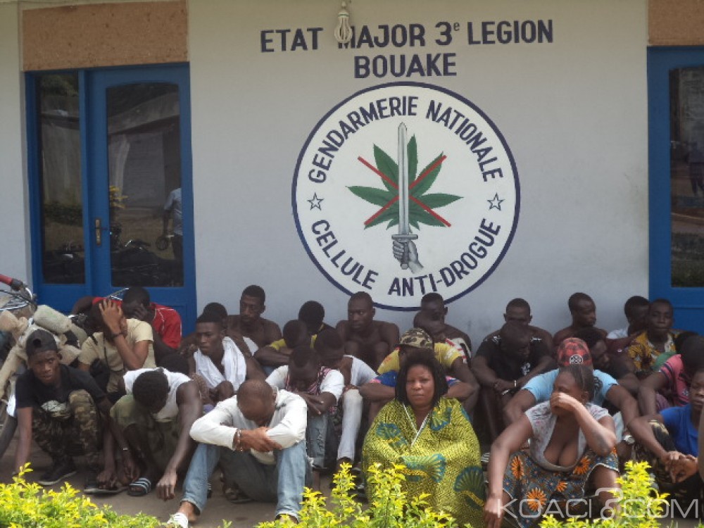 Côte d'Ivoire: Bouaké, Militaires, femmes et  élèves interpellés dans des fumoirs