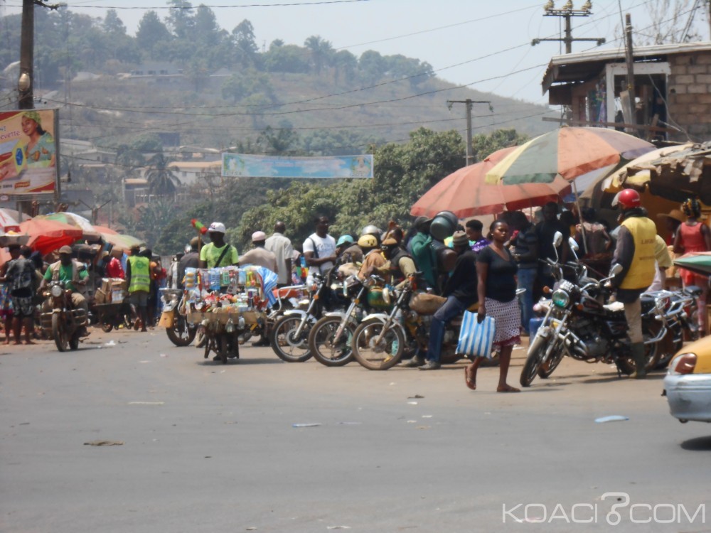 Cameroun: A Messassi, le marché du vendredi se déroule sur la chaussée