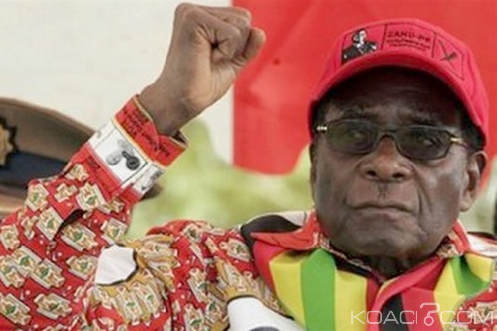 Zimbabwe: Mugabe parti au Singapour pour soins