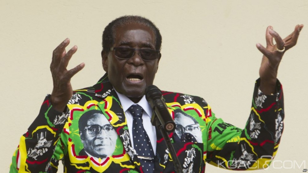 Zimbabwe: Robert Mugabe de retour après son examen médical à  Singapour