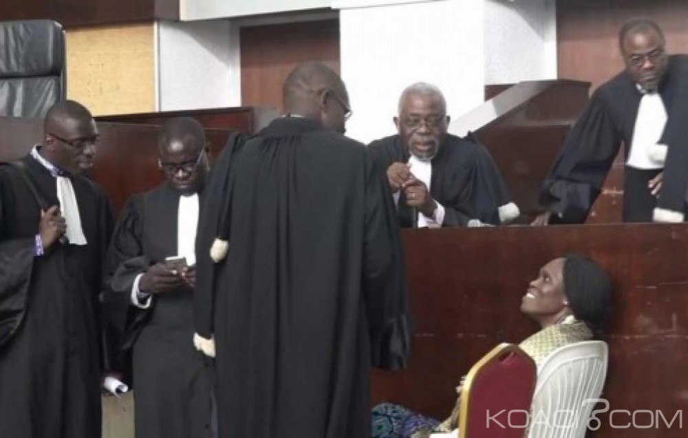 Côte d'Ivoire: Assises du Plateau, les avocats commis d'office soutiennent que Simone Gbagbo «se porte comme un charme»