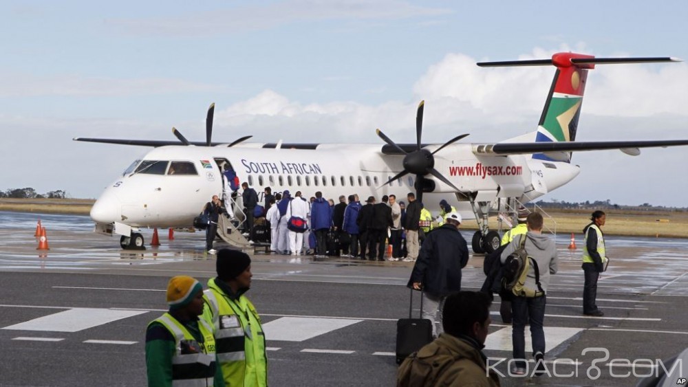 Afrique du Sud:  Un avion braqué par des hommes déguisés en policiers, des millions de rand emportés