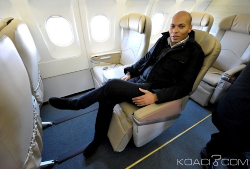 Sénégal:  Karim Wade annonce son retour au pays