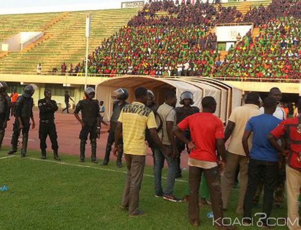 Burkina: Brèves échauffourées au stade du 4 août après la rencontre  RCK-USMA