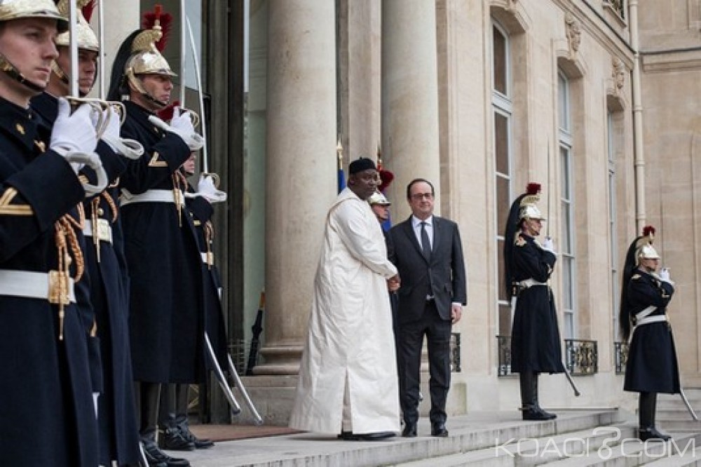 Gambie: Barrow dévoile l'objet de son invitation en France